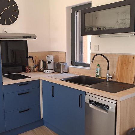 Logement Neuf A 2 Pas Du Lac La Bridoire Экстерьер фото