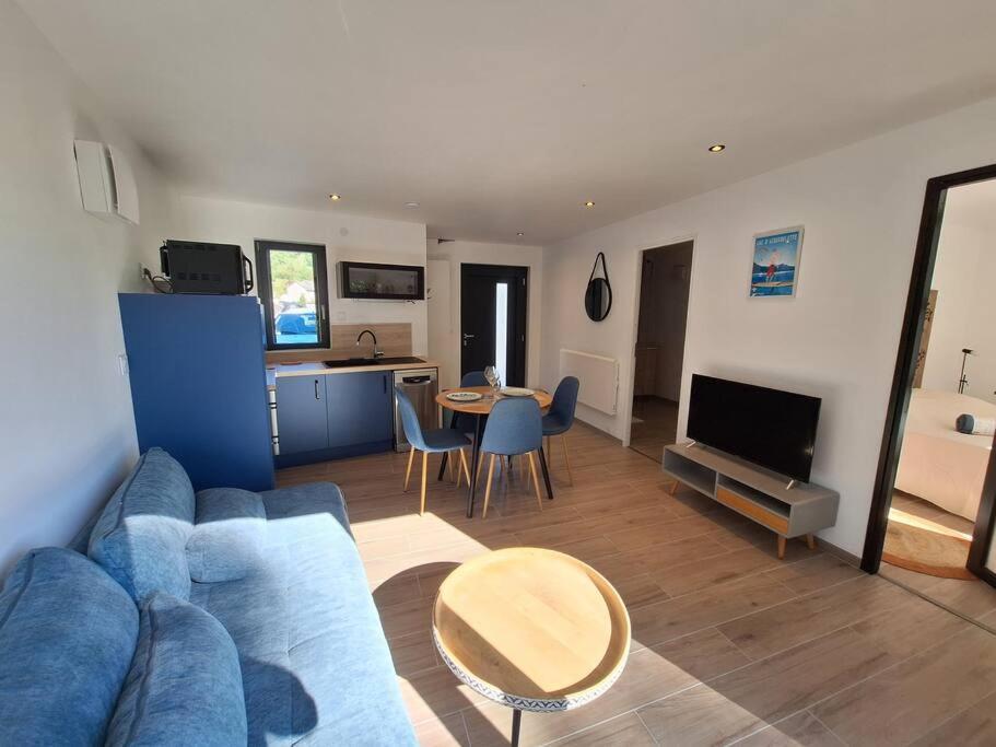 Logement Neuf A 2 Pas Du Lac La Bridoire Экстерьер фото